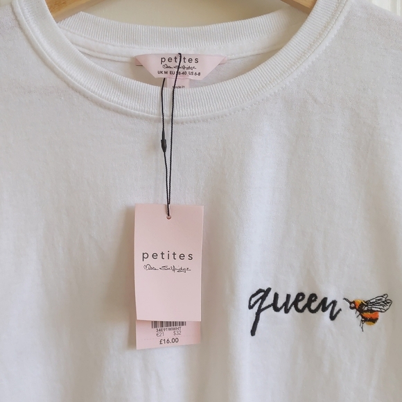 Queen Bee Embroidered Tee - Picture 3 of 4